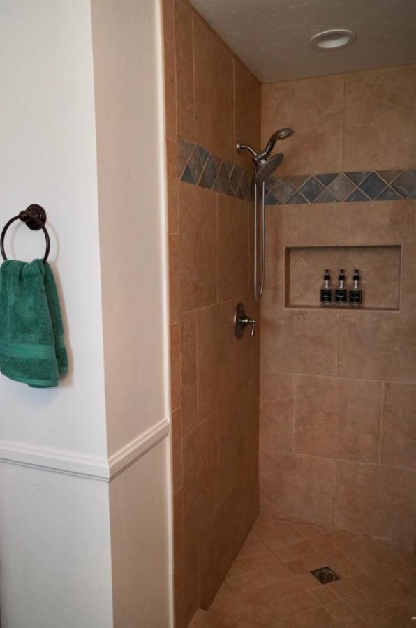 Cozy Family Hideaway, Sleeps 8, 4 Tv'S Yard, Shops Villa Simi Valley Luaran gambar