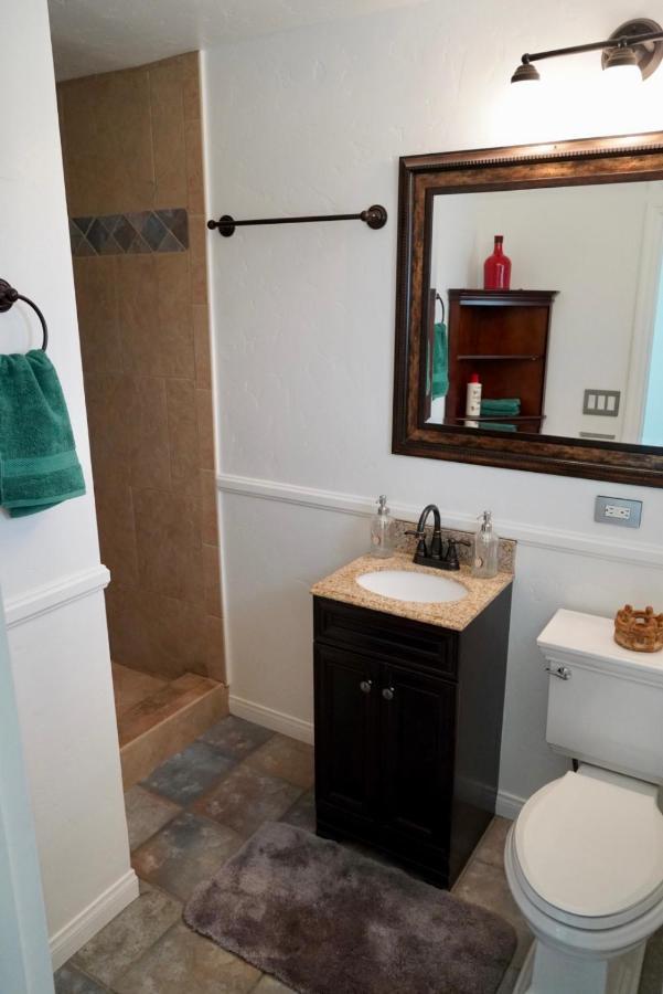 Cozy Family Hideaway, Sleeps 8, 4 Tv'S Yard, Shops Villa Simi Valley Luaran gambar