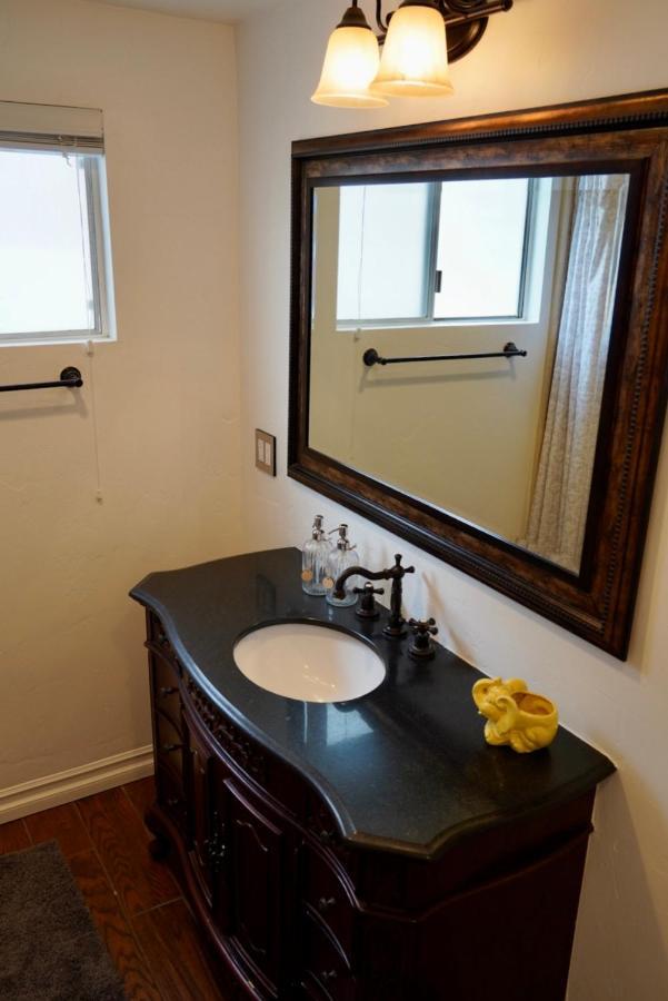 Cozy Family Hideaway, Sleeps 8, 4 Tv'S Yard, Shops Villa Simi Valley Luaran gambar