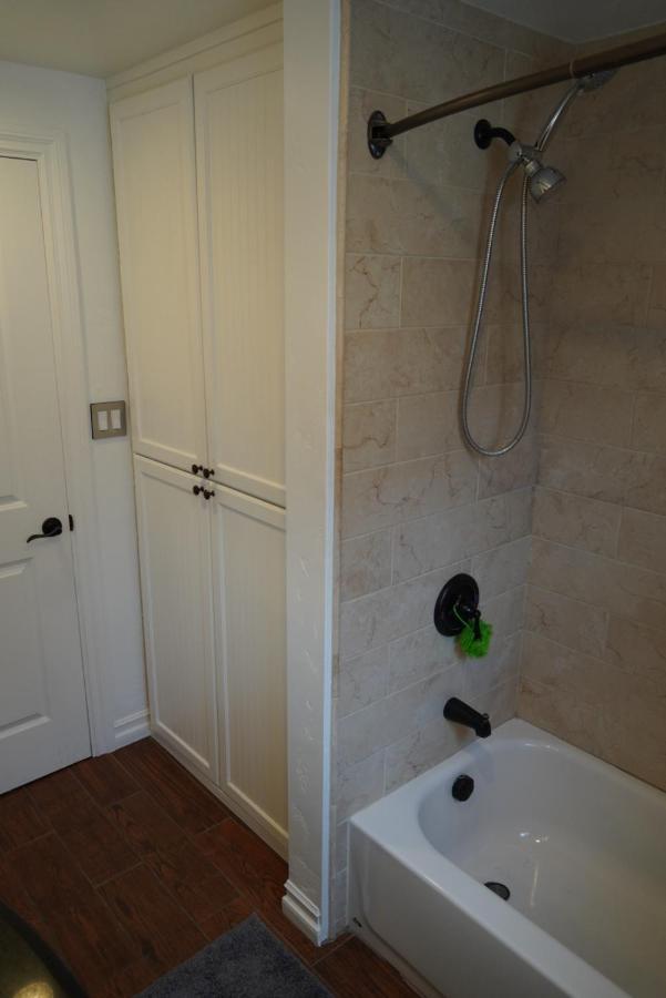 Cozy Family Hideaway, Sleeps 8, 4 Tv'S Yard, Shops Villa Simi Valley Luaran gambar